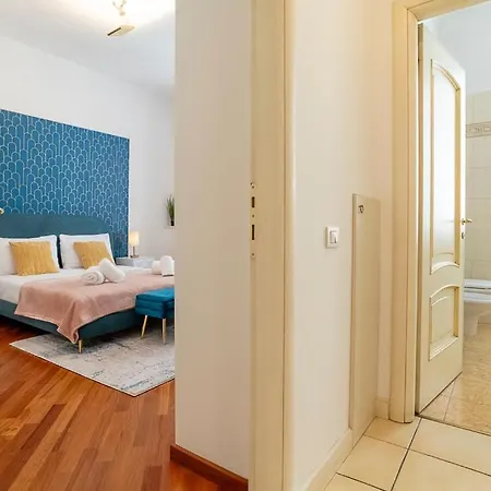 Δωμάτια σε οικογενειακή κατοικία Double Bedroom Luxury